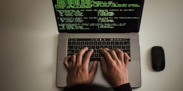 Làm nghề lập trình cần học những gì?